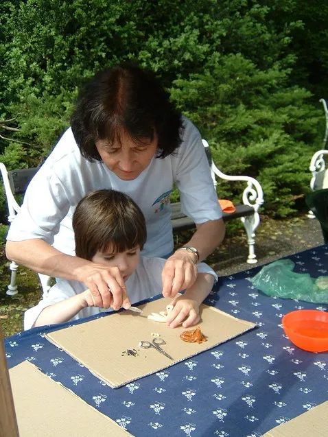 Den rodiny – práce s těstem krok za krokem – Lešná, 21. 5. 2006
